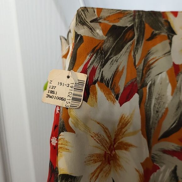 August Silk  100% silk  2 pc wrap skirt and blouse set   Sz 6/8  NWT - Picture 13 of 14